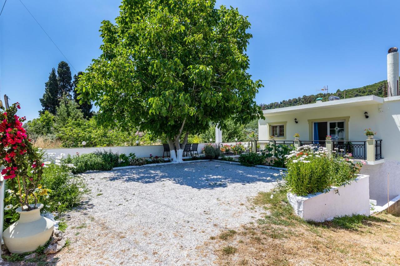 Casa Mia - 5 min from Stafilos beach Skopelos Exterior foto
